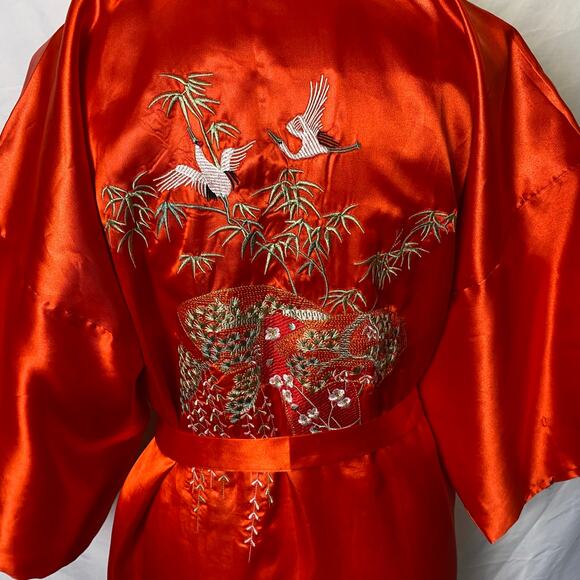 Vintage Oriental Embroidered Kimono Robe Cover Up Red Floral Crane Waist Tie - Picture 6 of 12